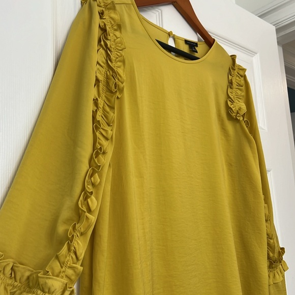 Ann Taylor Blouse - Picture 3 of 12